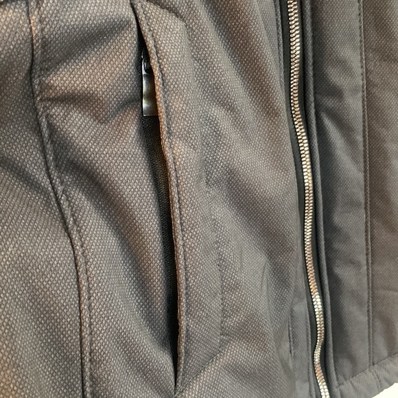 Winter jacket size small - Picture 3 of 10